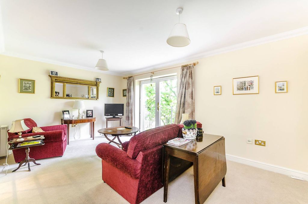 Property photo 3 of 14