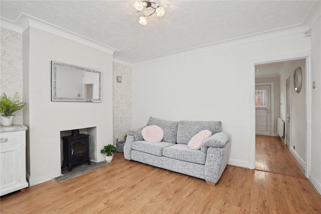 Property photo 2 of 18 Picture No. 04