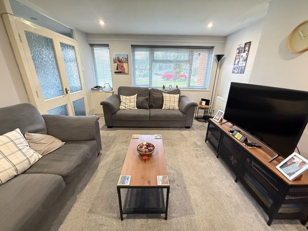 Property photo 3 of 14 4867723