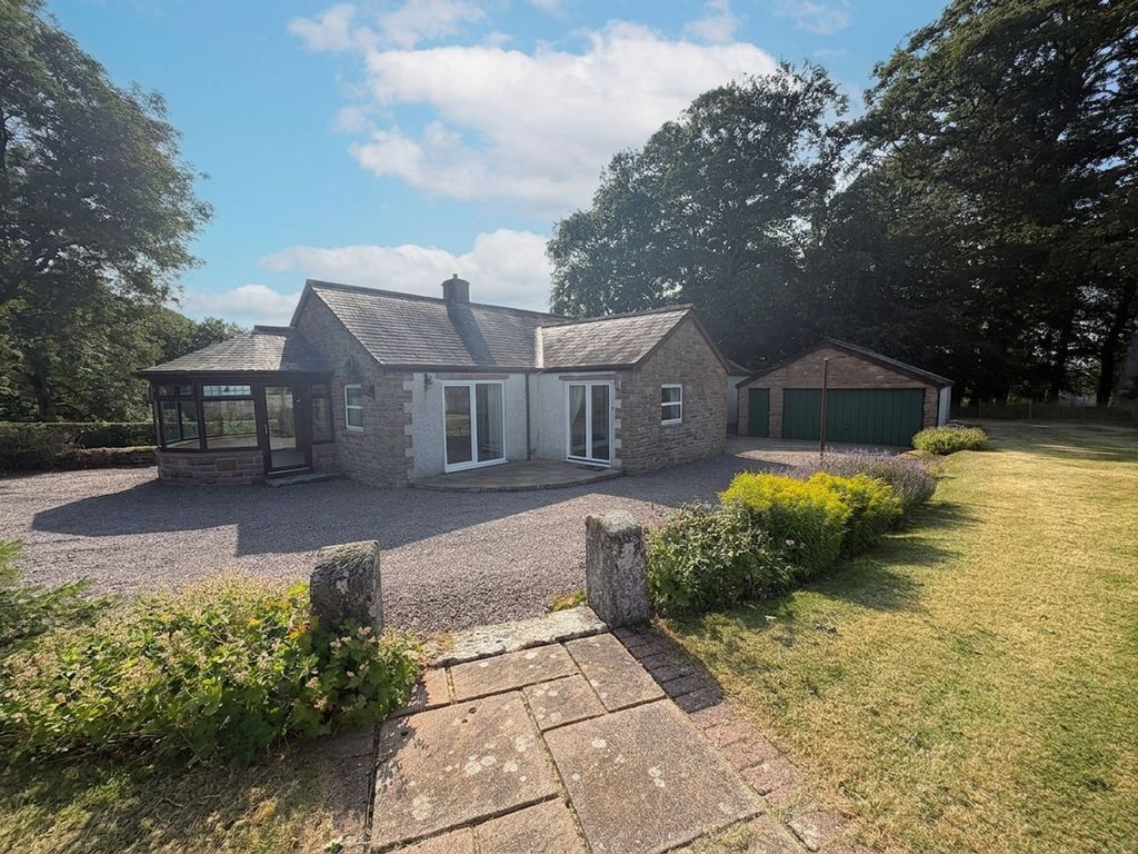 Property photo 1 of 28
