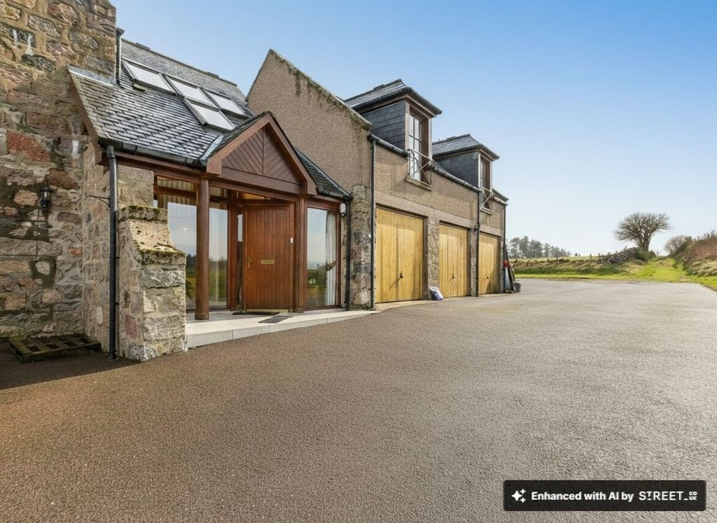 Property photo 3 of 32