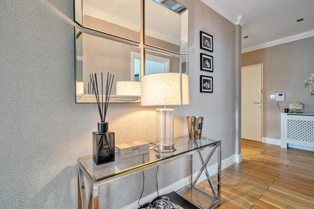 Property photo 3 of 23 Internal View