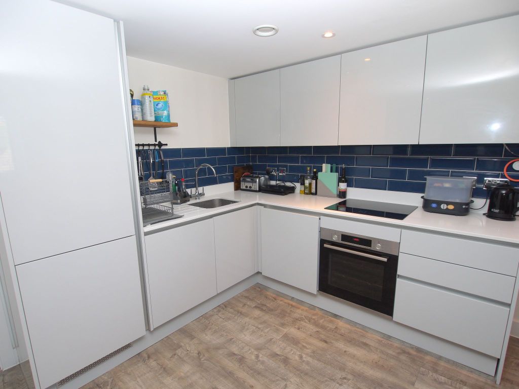 Property photo 3 of 7 Photograph 4