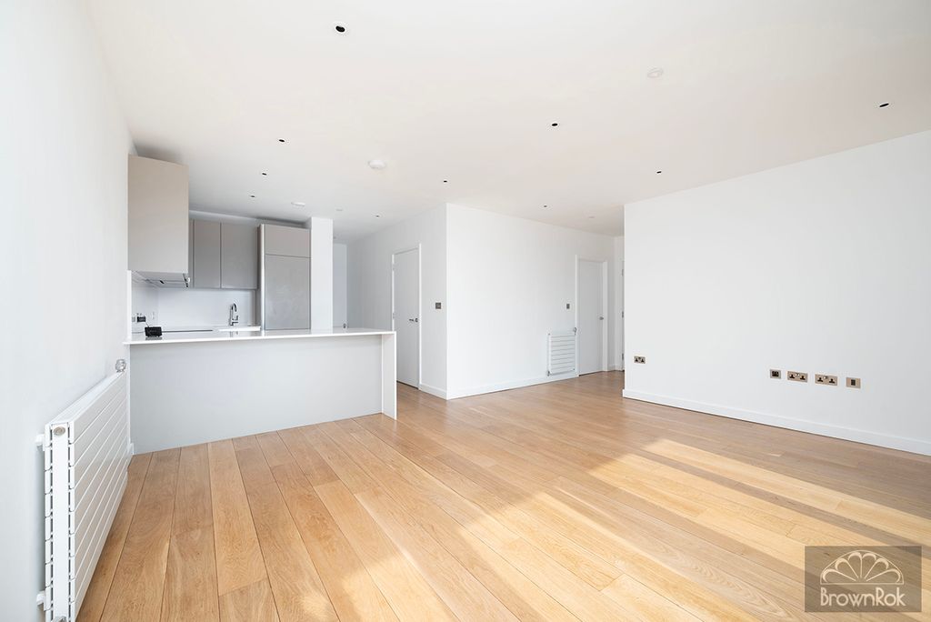 Property photo 3 of 16 W02