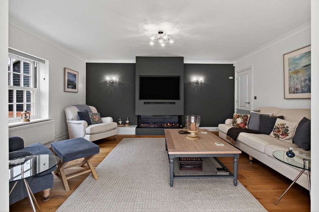 Property photo 3 of 20 Picture No. 17