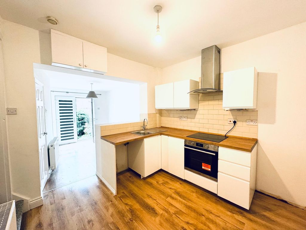 Property photo 2 of 17 Gallery