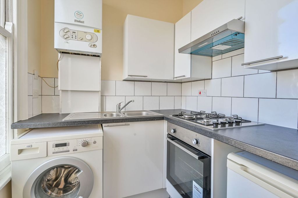 Property photo 3 of 7