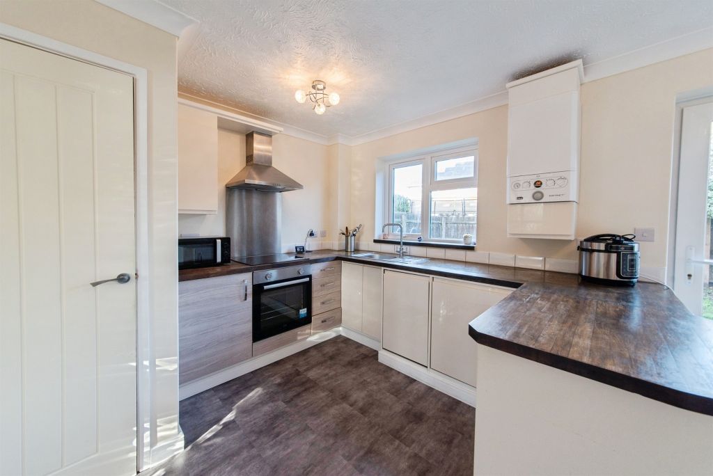 Property photo 2 of 17