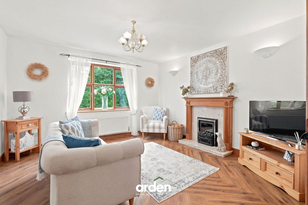 Property photo 2 of 18