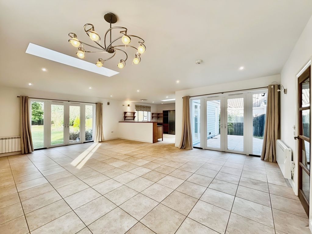 Property photo 2 of 16