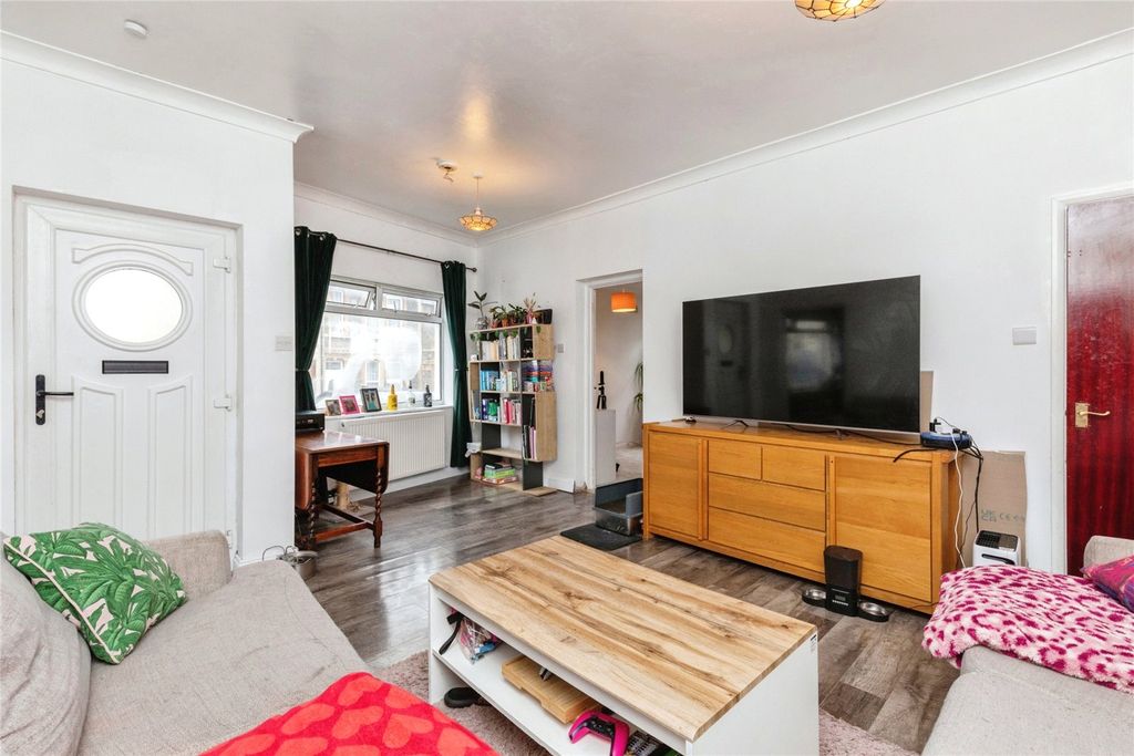 Property photo 2 of 15 Photography