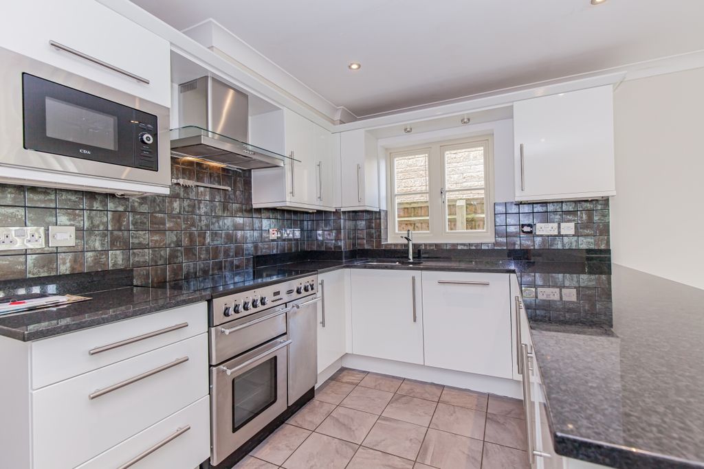 Property photo 3 of 9 161048
