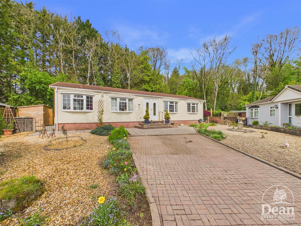 Property photo 1 of 21