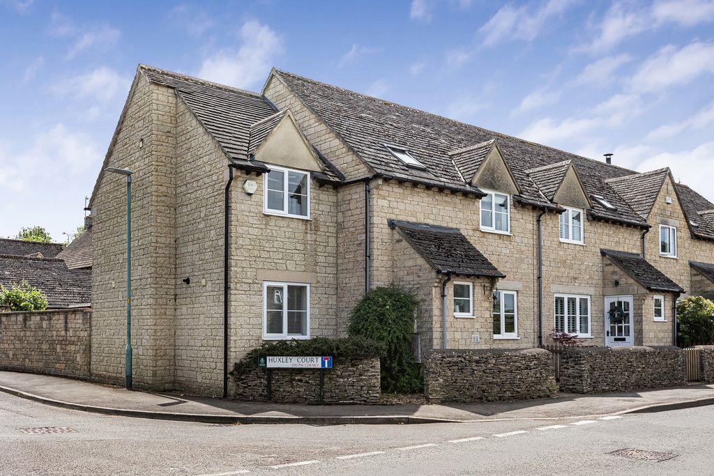 Property photo 1 of 44 49_82430