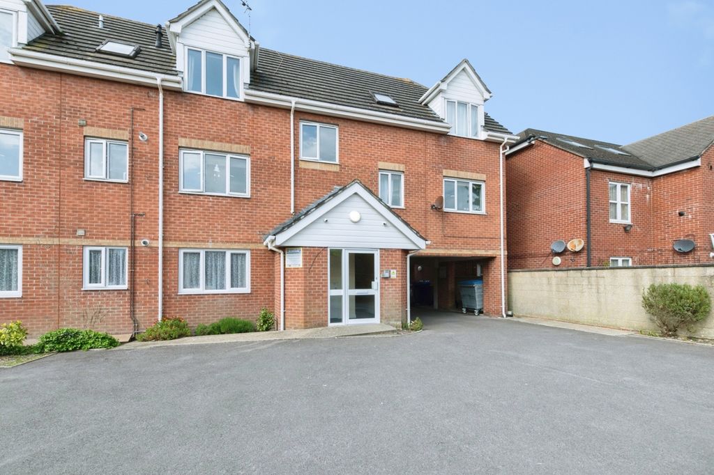 Property photo 2 of 15 Pbox-Img.Jpg