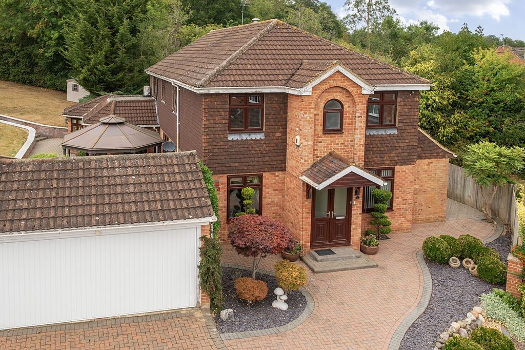 Property photo 1 of 16
