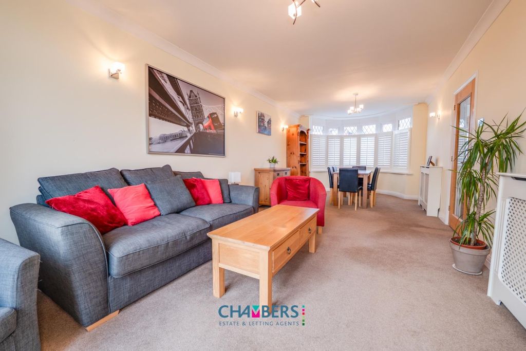 Property photo 3 of 41 Lounge / Diner