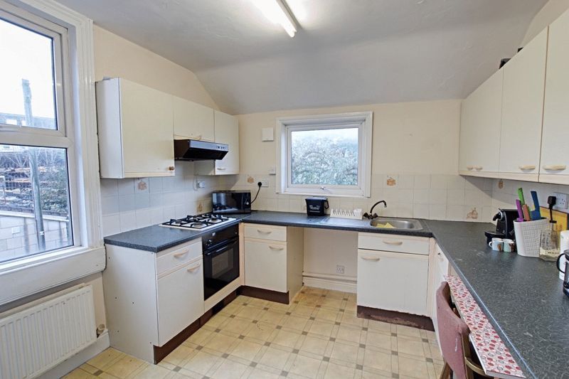 Property photo 2 of 9 Photo 8