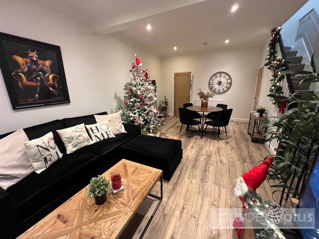 Property photo 2 of 18 Picture No. 11