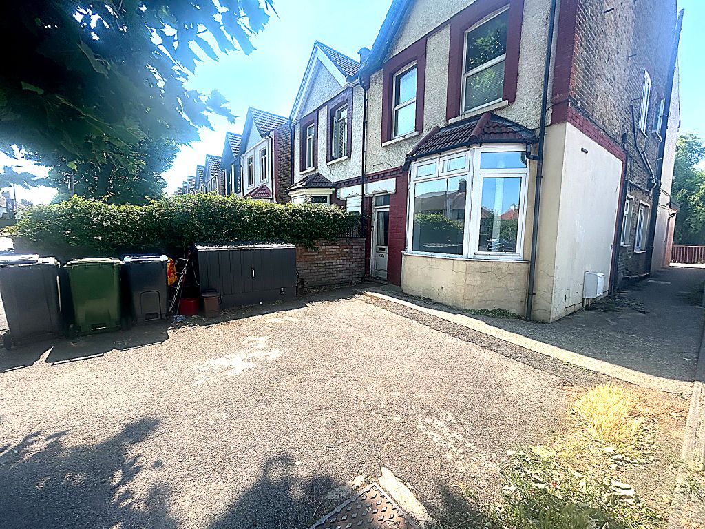 Property photo 1 of 9 Exterior