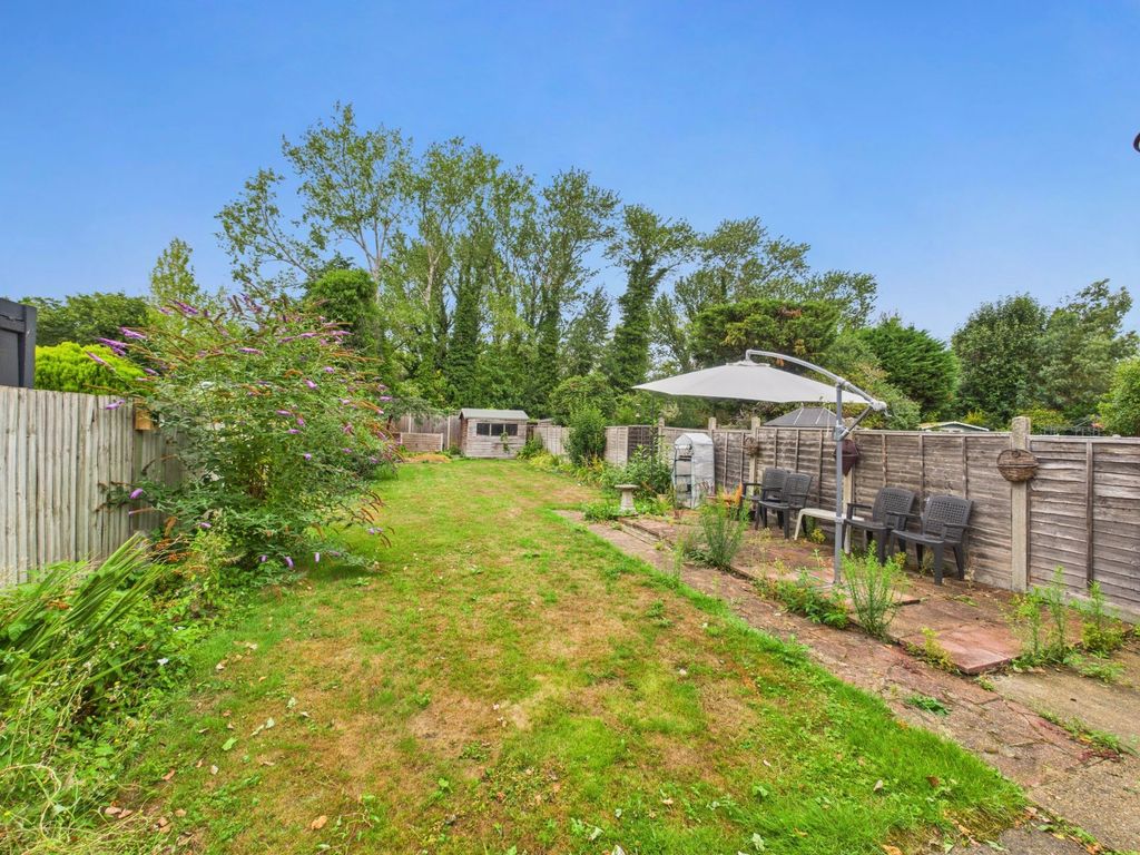 Property photo 3 of 17 Gadren
