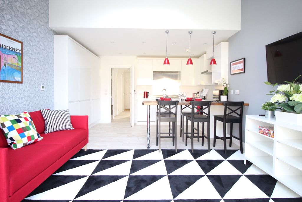 Property photo 1 of 9 2285040