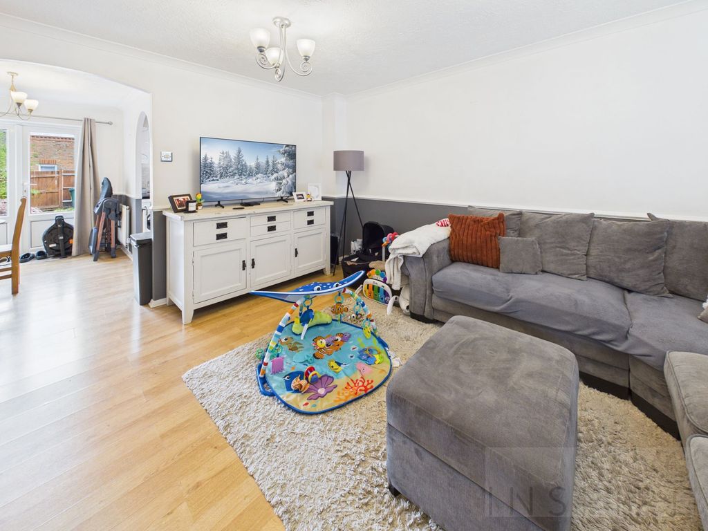 Property photo 3 of 18