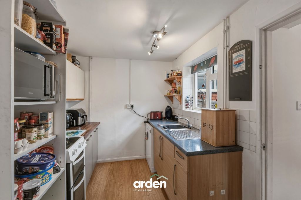 Property photo 3 of 15