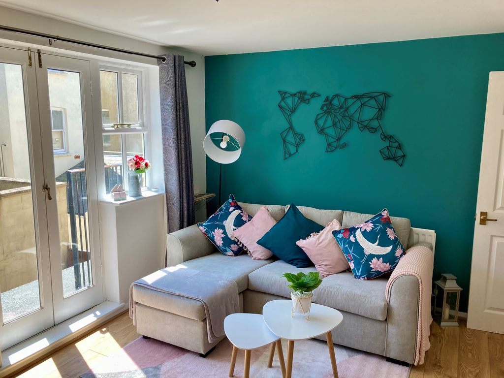 Property photo 3 of 6