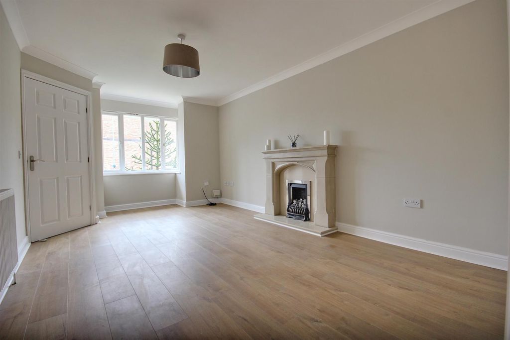 Property photo 2 of 14 Malton Mews (15).Jpg