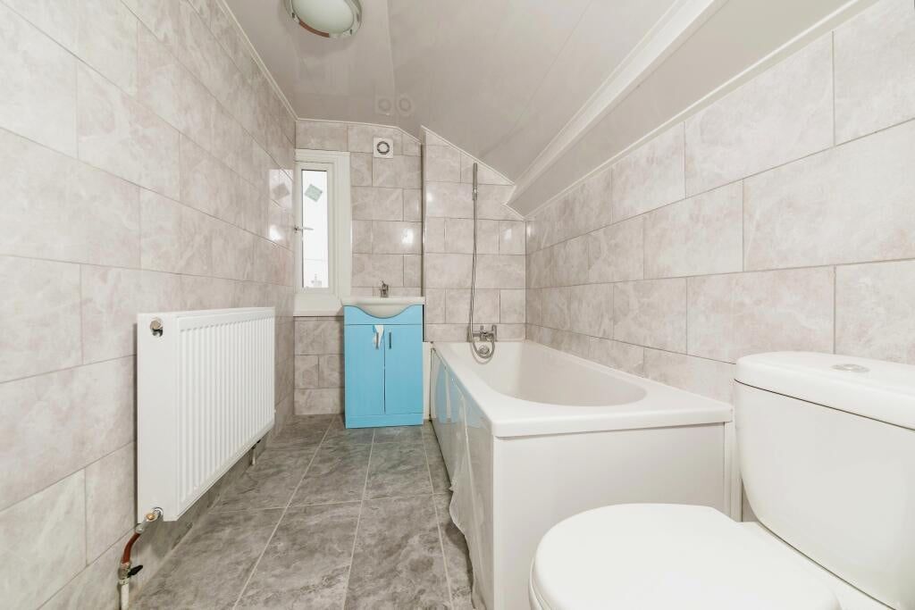 Property photo 3 of 3