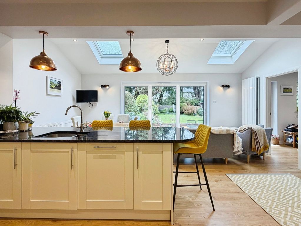 Property photo 2 of 30