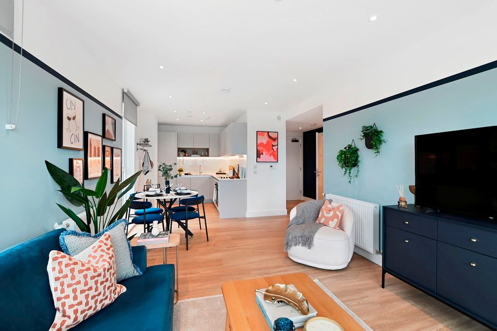 Property photo 2 of 9 Showhome