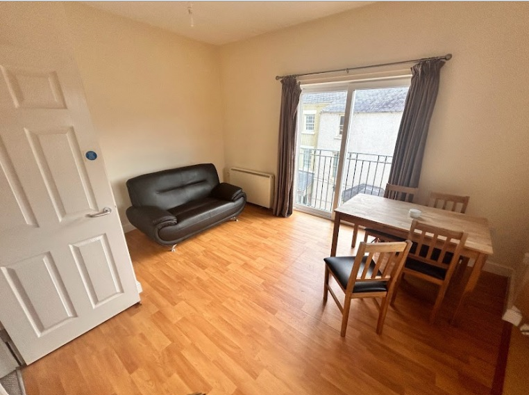 Property photo 3 of 4