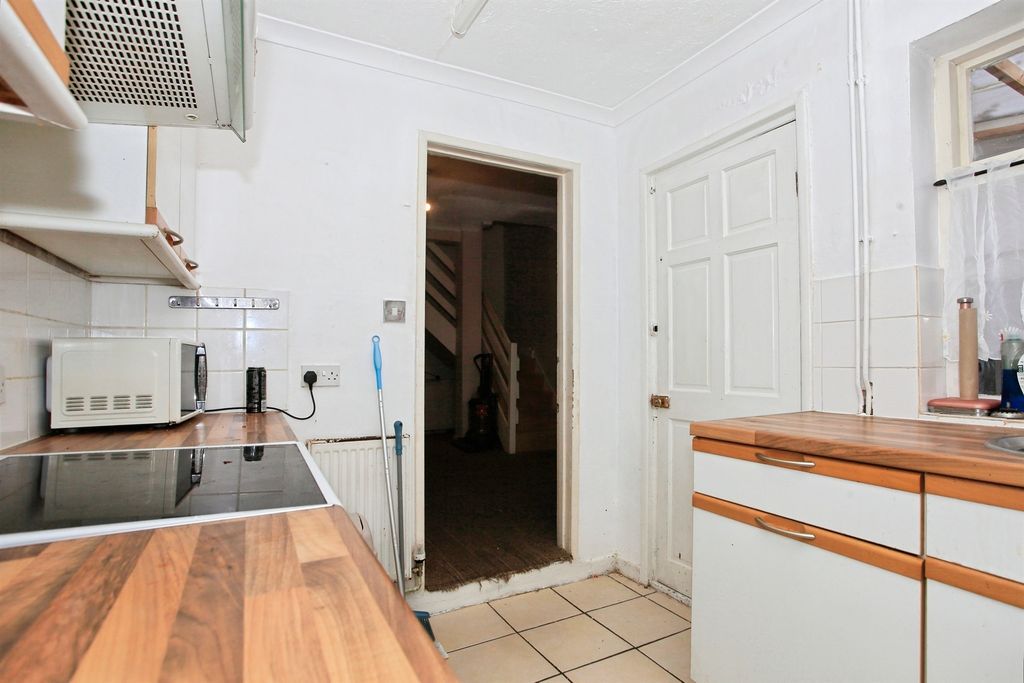 Property photo 3 of 15