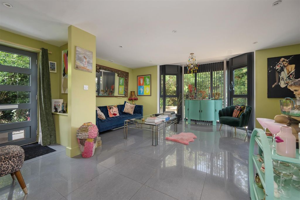 Property photo 2 of 23 Ham Shades Lane, Tankerton, Whitstabl