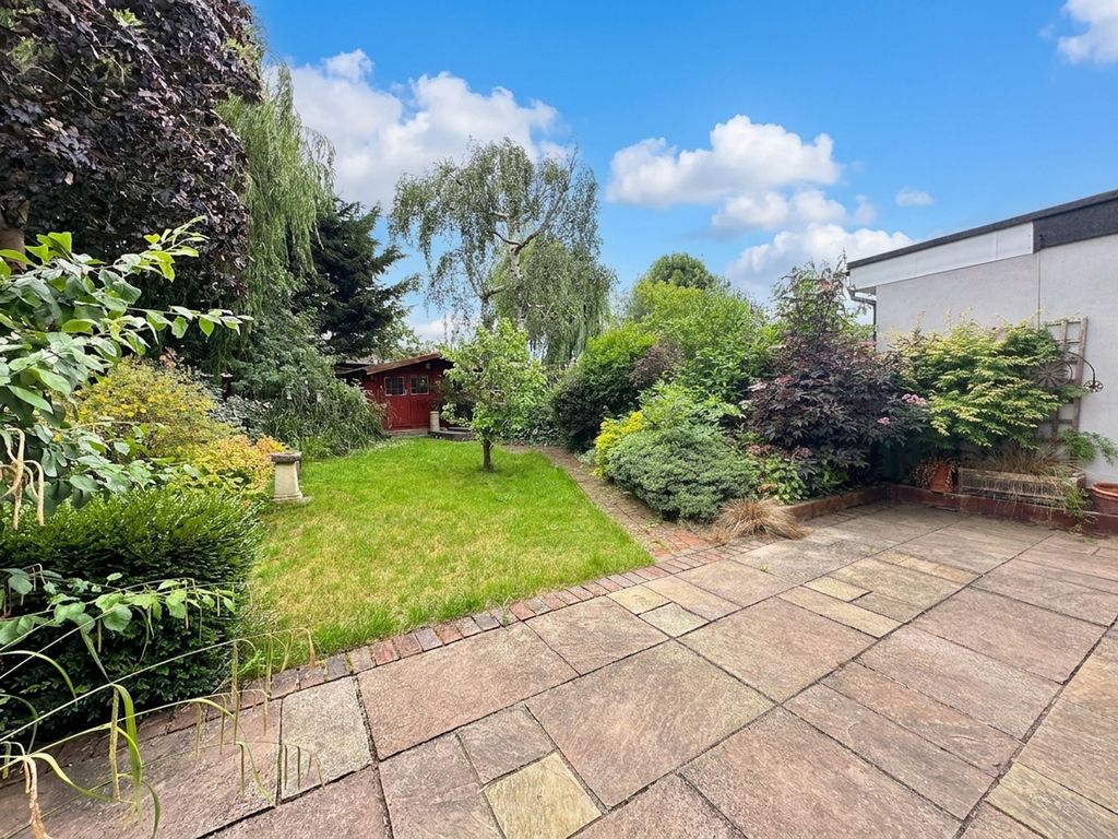Property photo 2 of 36 Garden