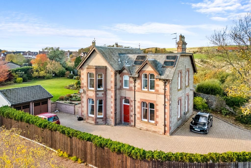 Property photo 2 of 36 Property Image 2