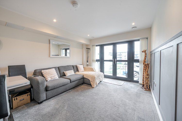 Property photo 3 of 21