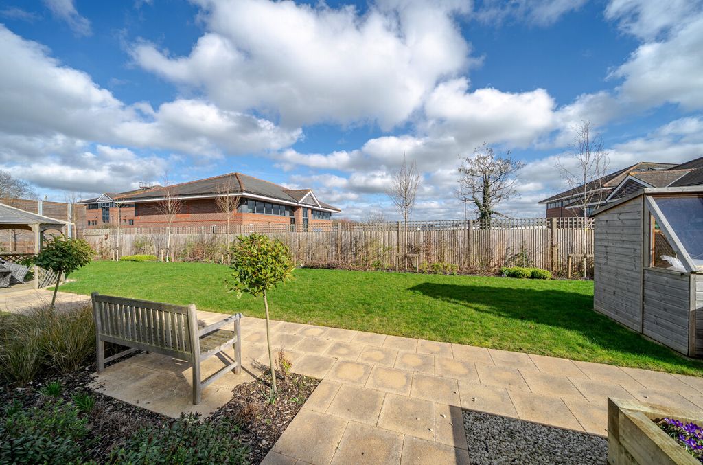 Additional image 12 of 2 bed flat for saleRoslin Place, Station Road, Hook RG27