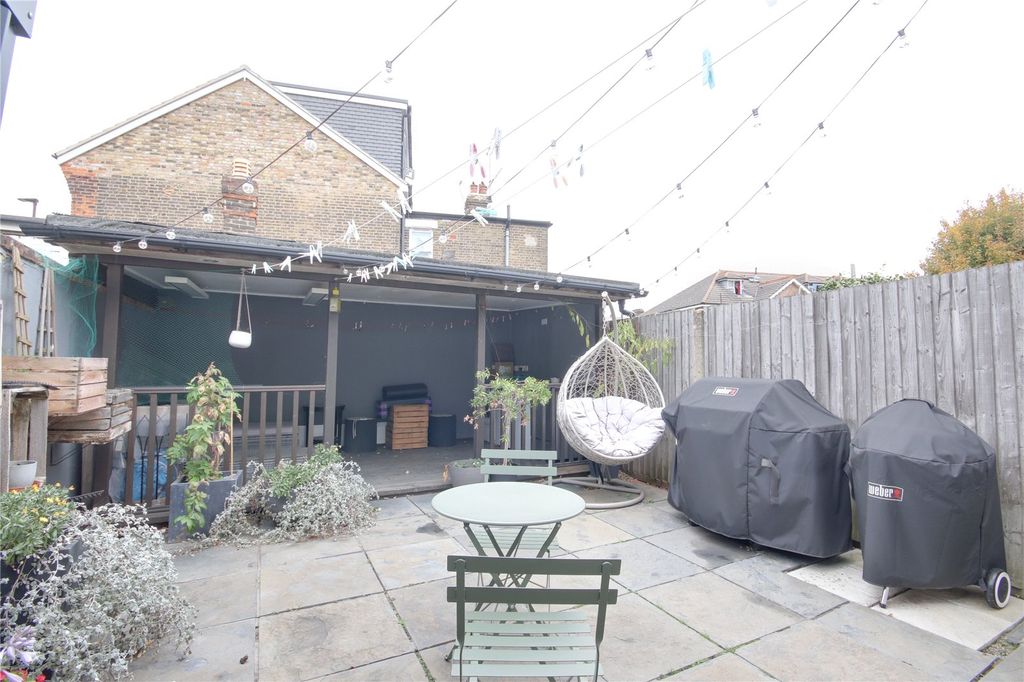 Property photo 2 of 16 Picture No. 05