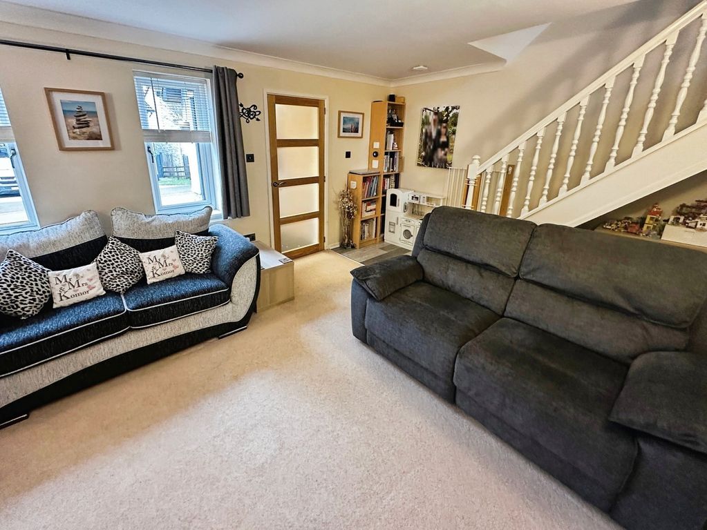 Property photo 2 of 13