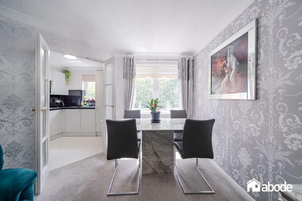 Property photo 3 of 13 67 Hilary Court-12.Jpg