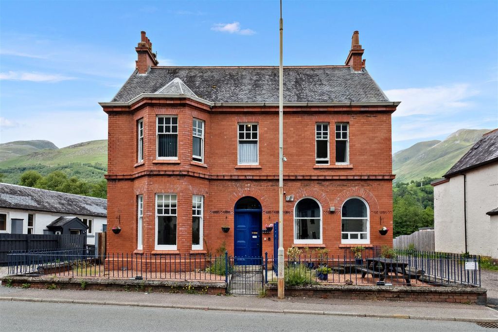 Property photo 1 of 39 20230620-Scotland-Kinlochleven-131408-2.Jpg