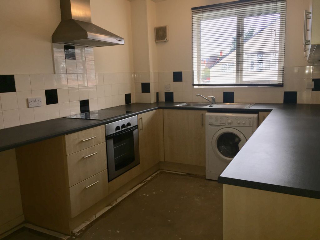 Property photo 3 of 5 Kitchen