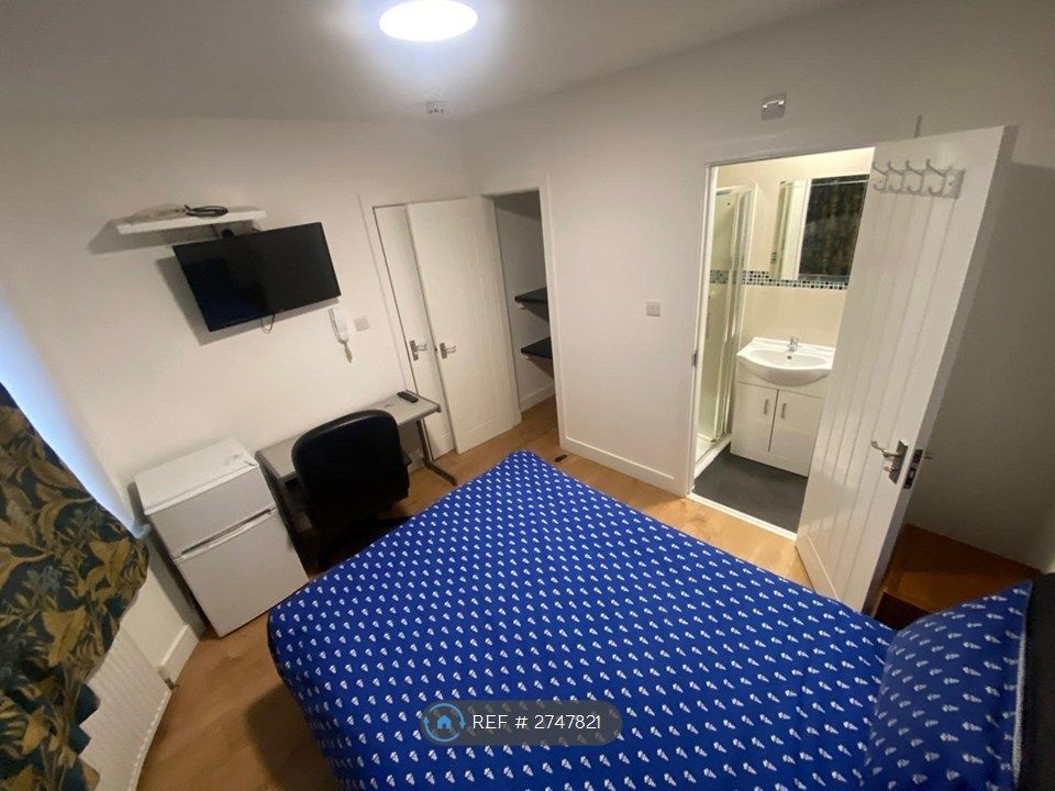 Property photo 1 of 35