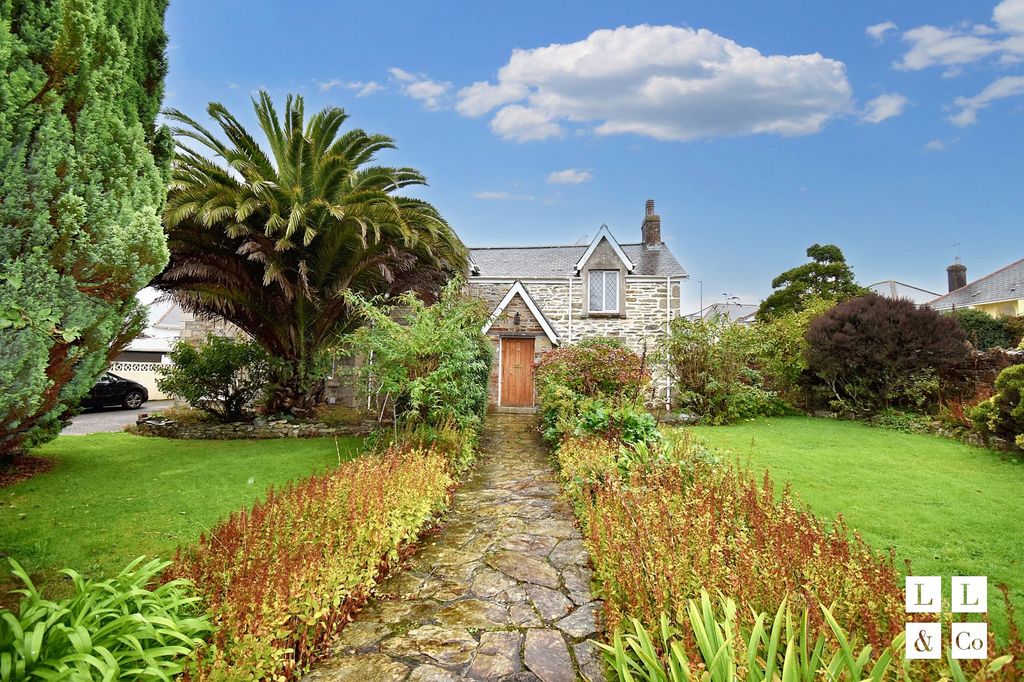 Property photo 1 of 15