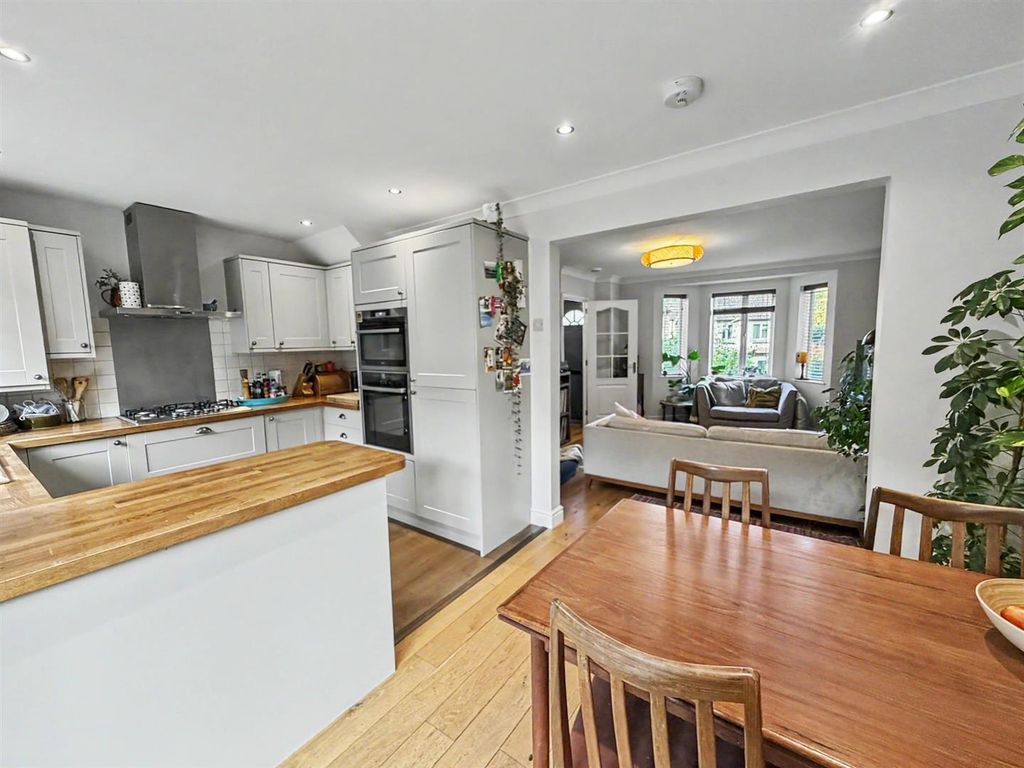 Property photo 3 of 17 Kitchen/Diner
