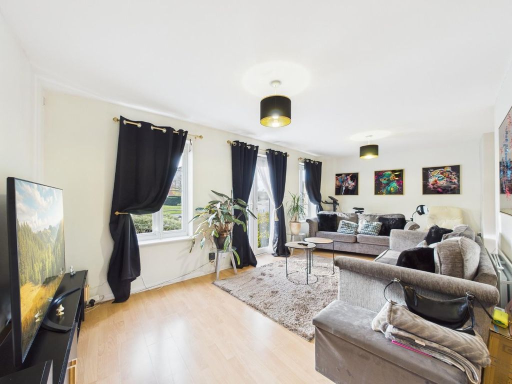 Property photo 3 of 9