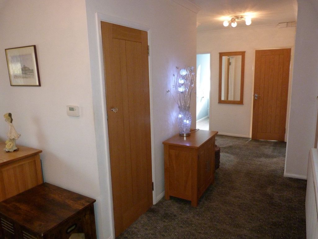 Property photo 2 of 11 Photograph 2